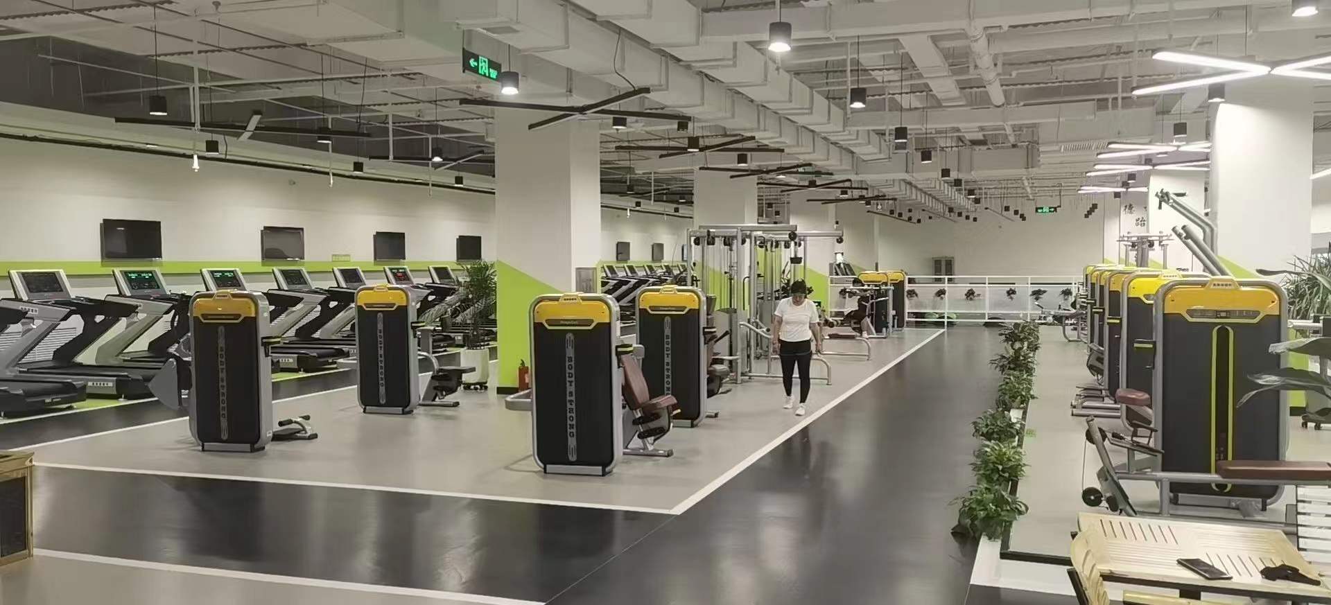 1764317581679342.jpg 海伦新奥体健身.jpg